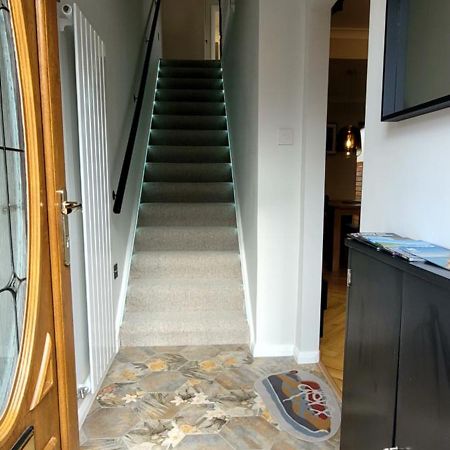 Hamilton Place Beautiful Holiday House In A Prime Location Portrush Exterior photo